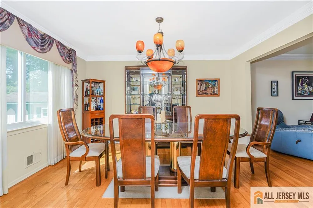 9 Braddock St, East Brunswick, NJ 08816