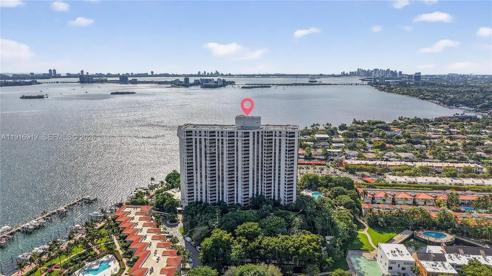4000 TOWERSIDE TER, Miami, FL 33138