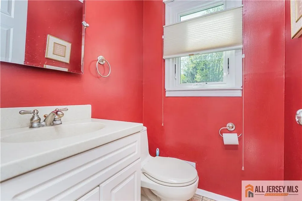 9 Braddock St, East Brunswick, NJ 08816