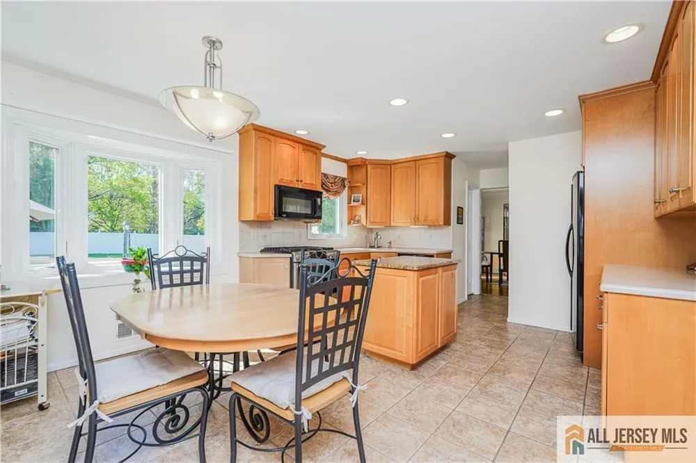 9 Braddock St, East Brunswick, NJ 08816