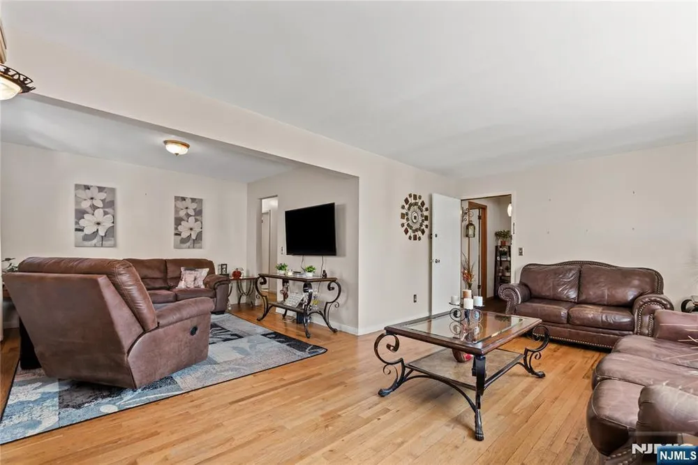 65 Miller Ave, Elmwood Park, NJ 07407