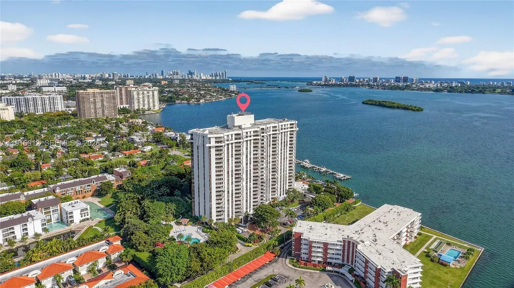 4000 TOWERSIDE TER, Miami, FL 33138