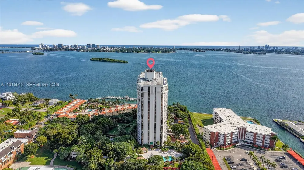4000 TOWERSIDE TER, Miami, FL 33138