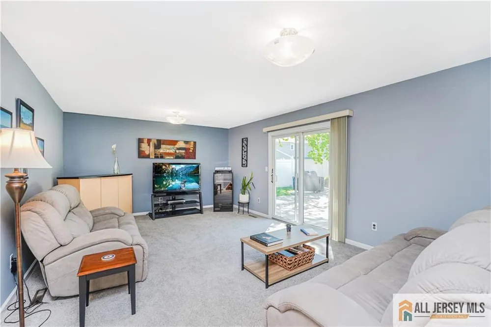 9 Braddock St, East Brunswick, NJ 08816
