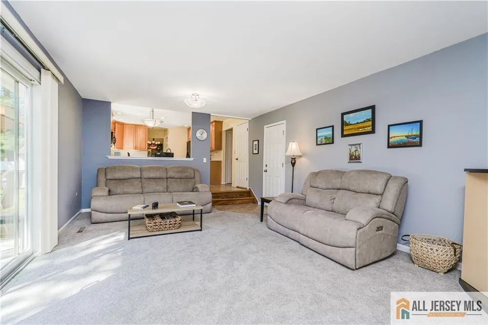 9 Braddock St, East Brunswick, NJ 08816