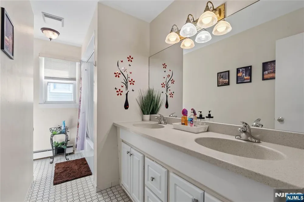 65 Miller Ave, Elmwood Park, NJ 07407