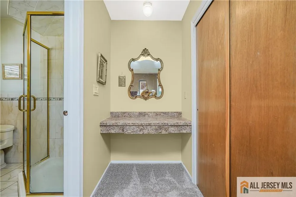 9 Braddock St, East Brunswick, NJ 08816
