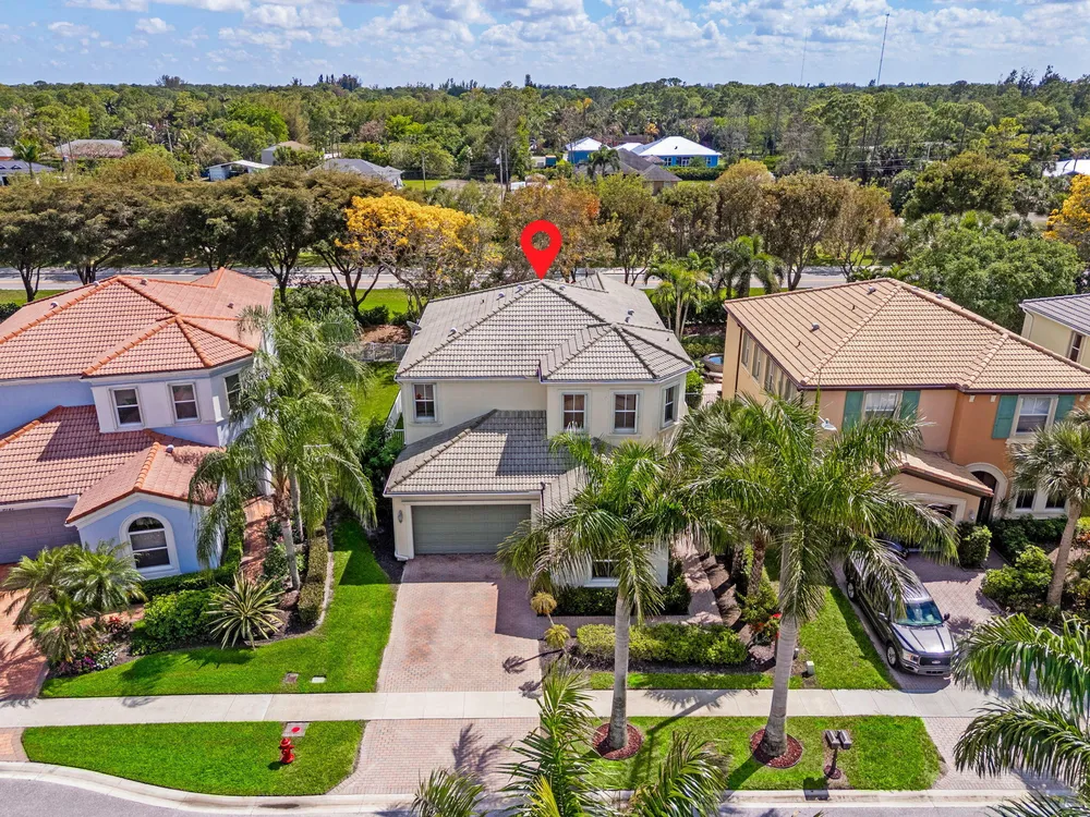 9723 Phipps Ln, Wellington, FL 33414
