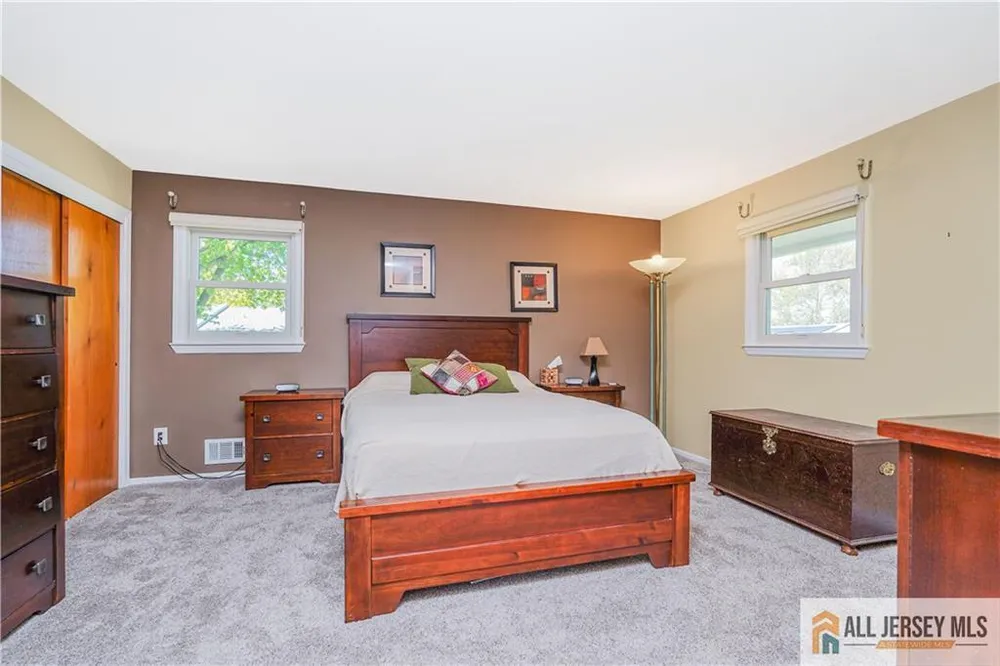 9 Braddock St, East Brunswick, NJ 08816