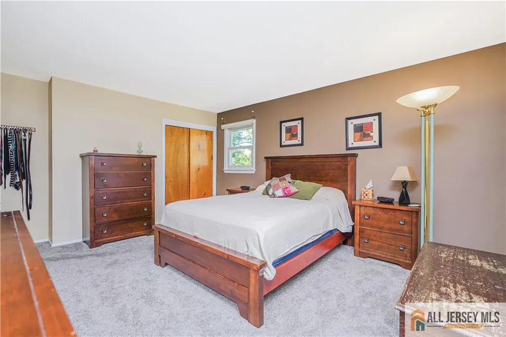 9 Braddock St, East Brunswick, NJ 08816