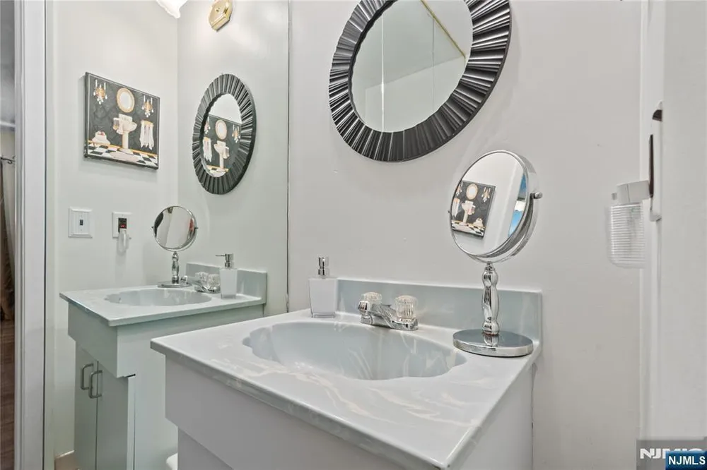 65 Miller Ave, Elmwood Park, NJ 07407