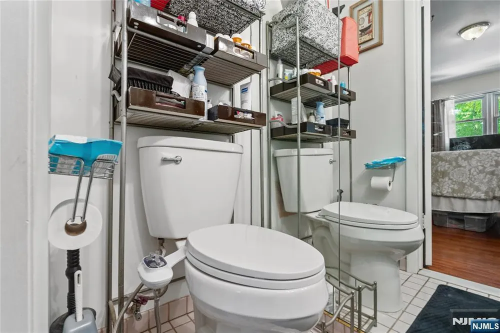 65 Miller Ave, Elmwood Park, NJ 07407