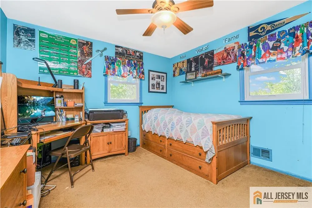 9 Braddock St, East Brunswick, NJ 08816