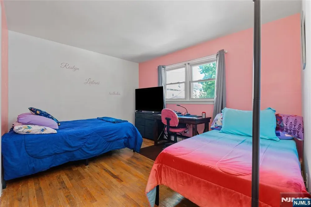 65 Miller Ave, Elmwood Park, NJ 07407