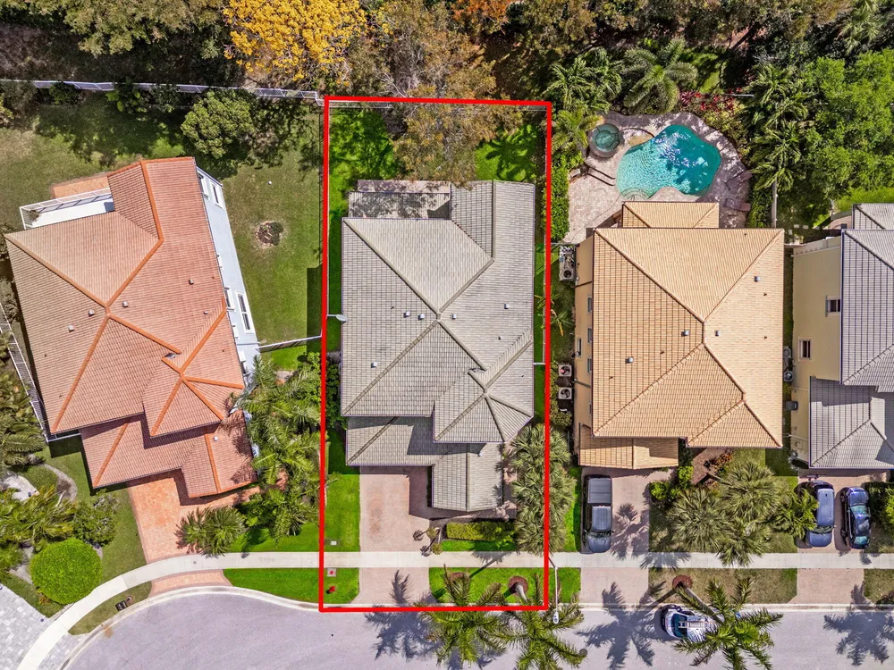 9723 Phipps Ln, Wellington, FL 33414