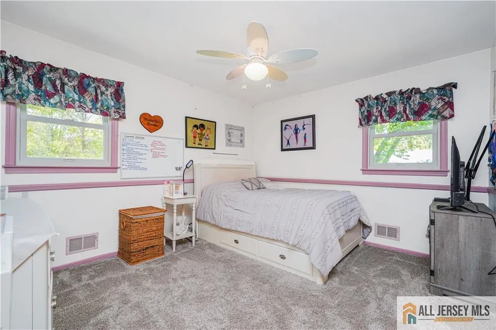 9 Braddock St, East Brunswick, NJ 08816