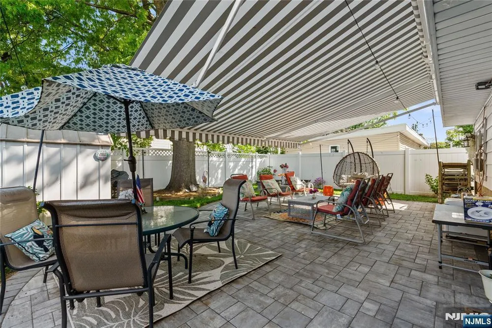 65 Miller Ave, Elmwood Park, NJ 07407