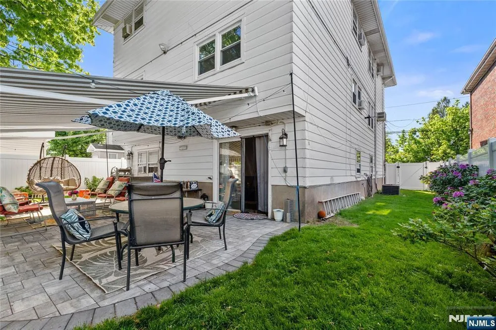 65 Miller Ave, Elmwood Park, NJ 07407