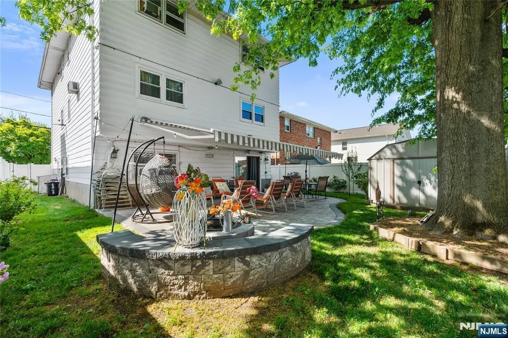 65 Miller Ave, Elmwood Park, NJ 07407