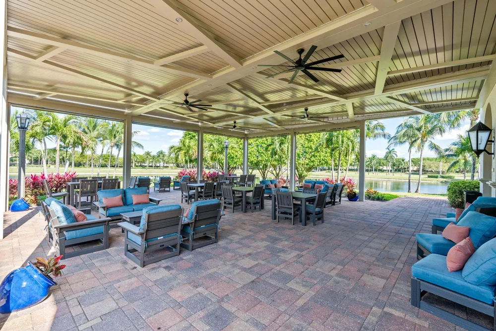 9723 Phipps Ln, Wellington, FL 33414