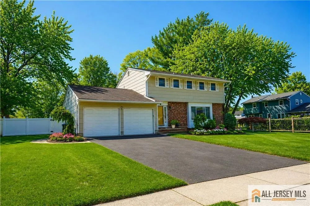 9 Braddock St, East Brunswick, NJ 08816