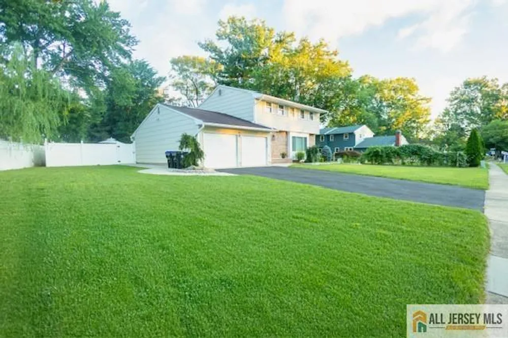9 Braddock St, East Brunswick, NJ 08816