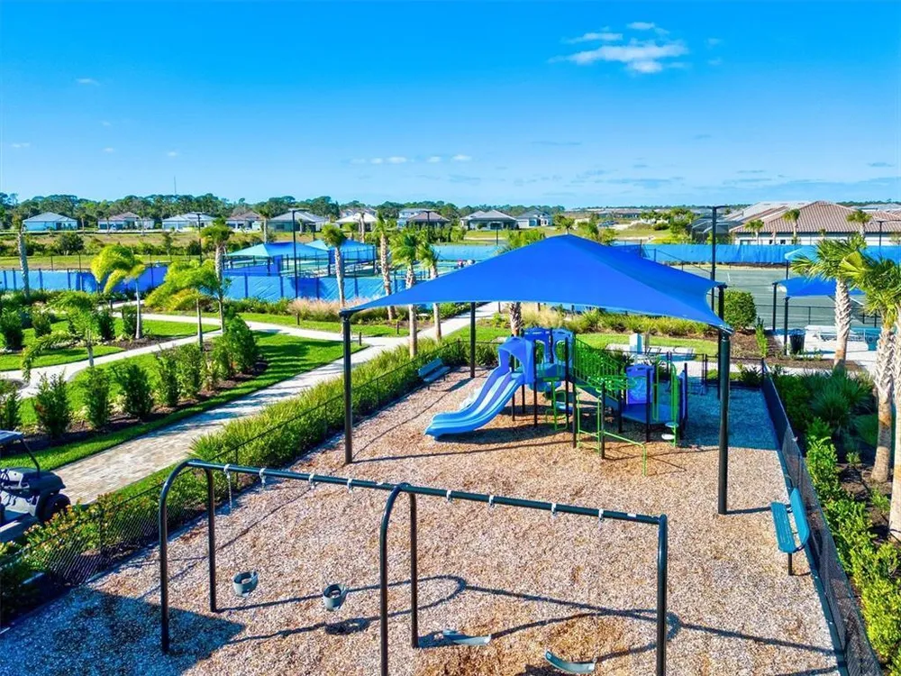 6272 Winding Pine Dr, Nokomis, FL 34275