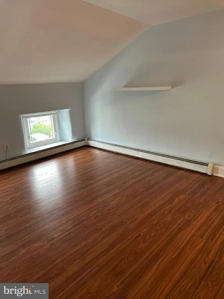629 Summit St, King of Prussia, PA 19406-2719