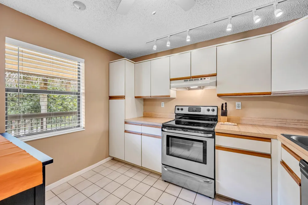 3123 Carambola Circle S, Coconut Creek, FL 33066