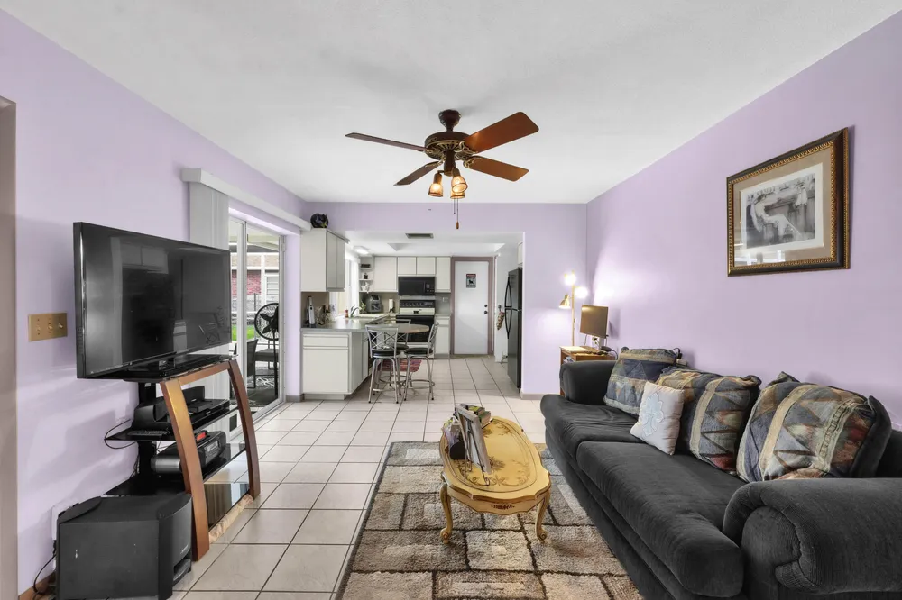 1710 W River Dr, Margate, FL 33063