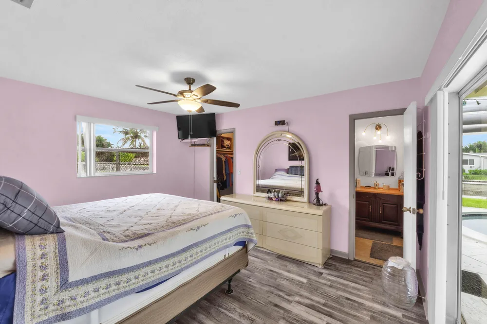 1710 W River Dr, Margate, FL 33063