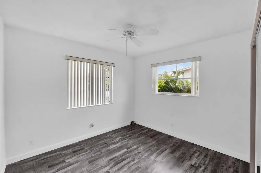 1710 W River Dr, Margate, FL 33063