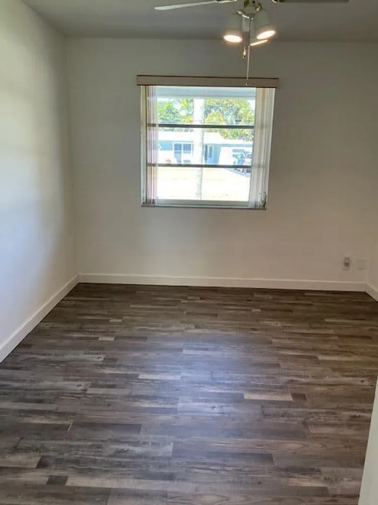 1710 W River Dr, Margate, FL 33063