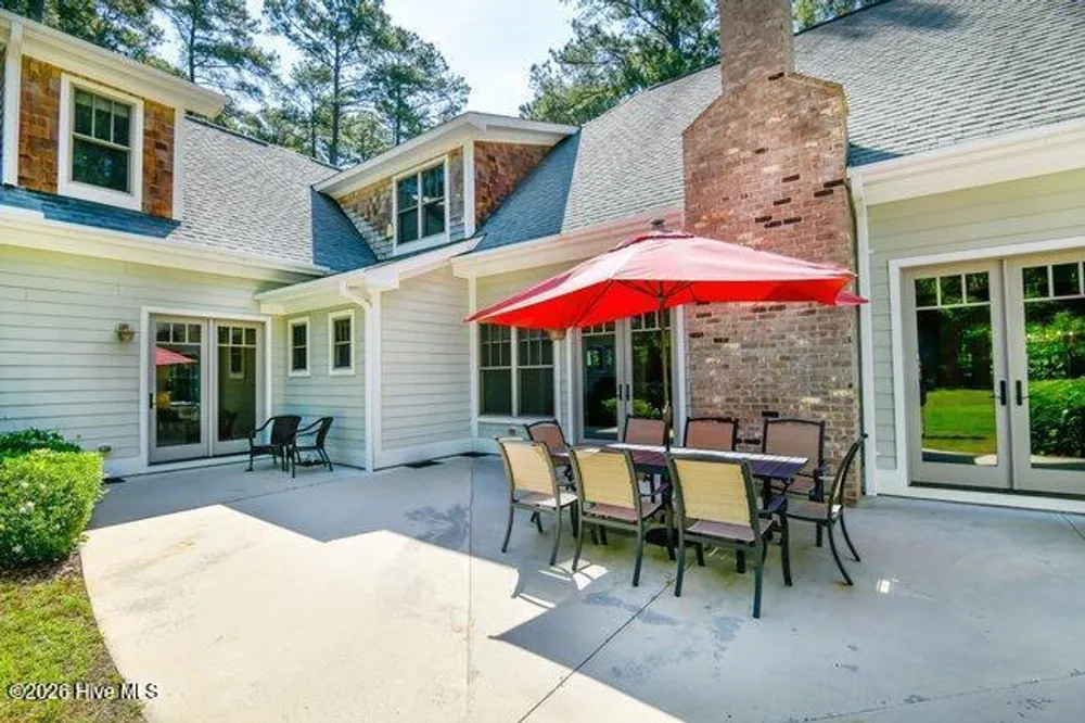 680 N Bethesda Rd, Southern Pines, NC 28387