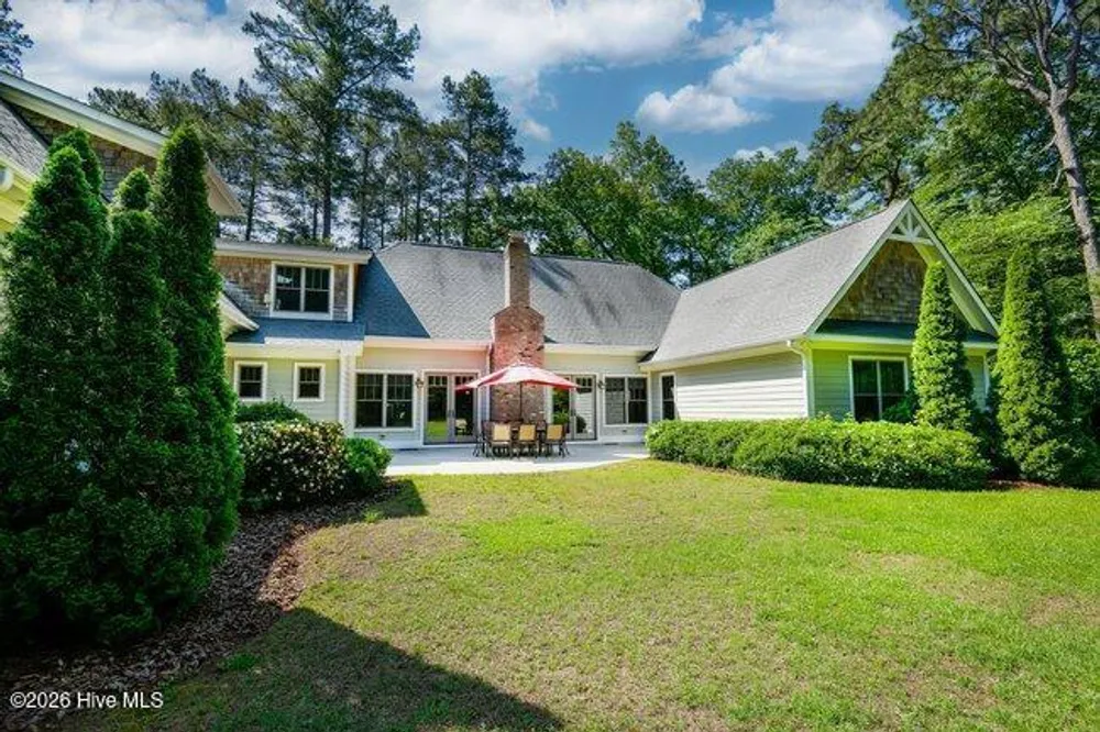 680 N Bethesda Rd, Southern Pines, NC 28387
