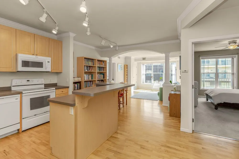 1800 Graham Ave, Saint Paul, MN 55116