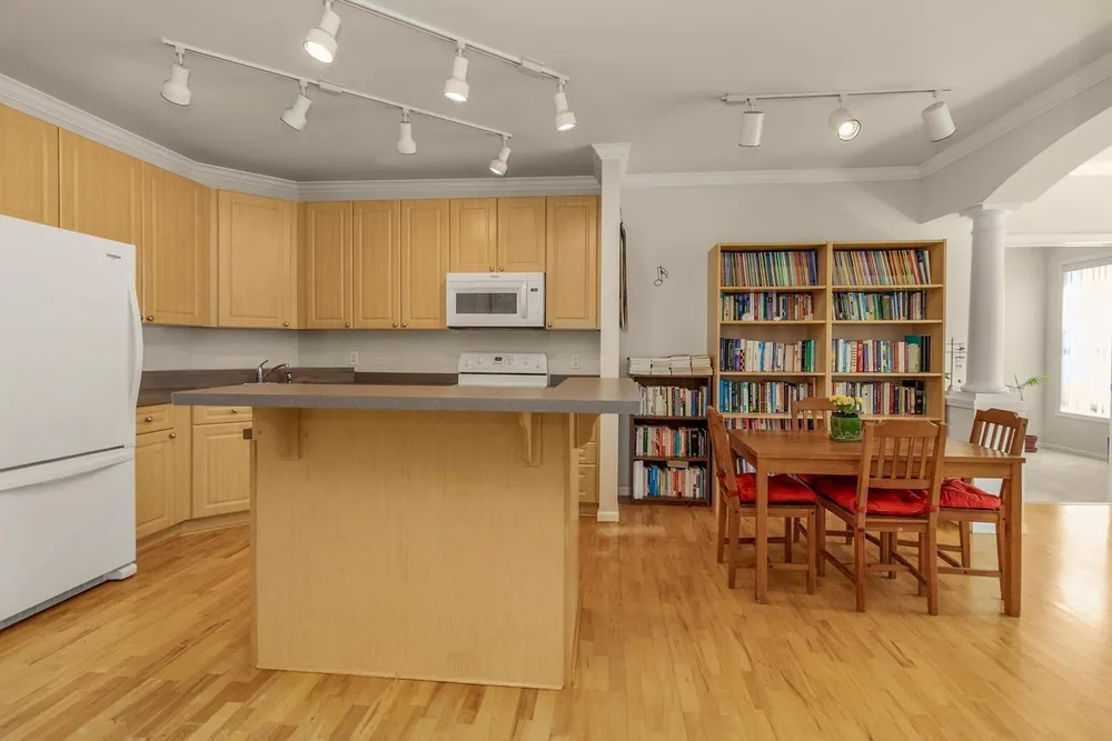 1800 Graham Ave, Saint Paul, MN 55116