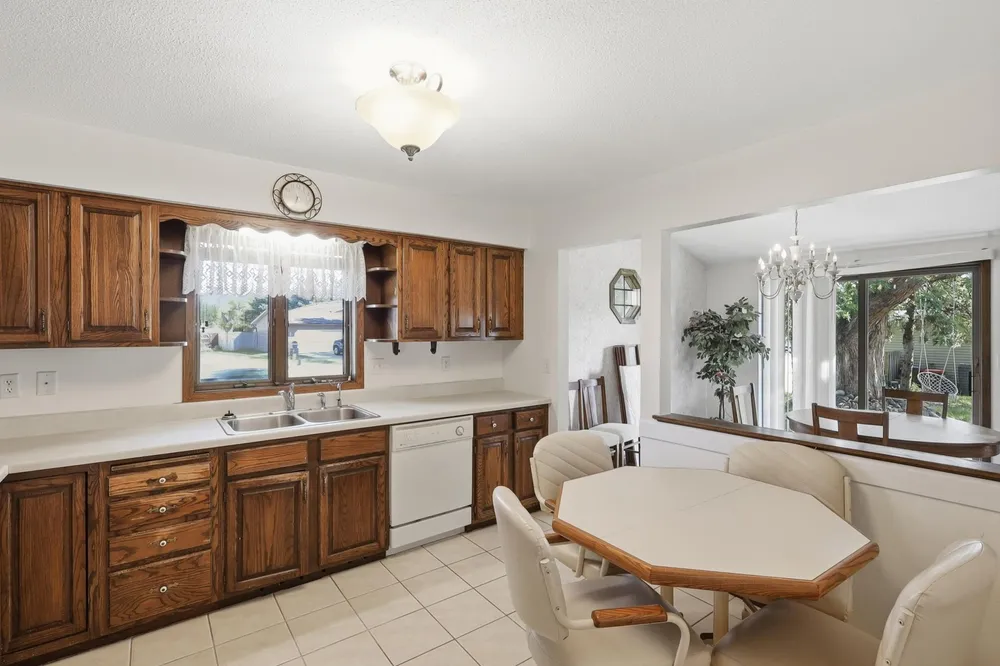 7965 75th St S, Cottage Grove, MN 55016