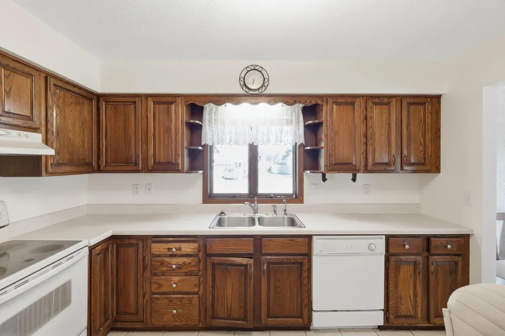 7965 75th St S, Cottage Grove, MN 55016