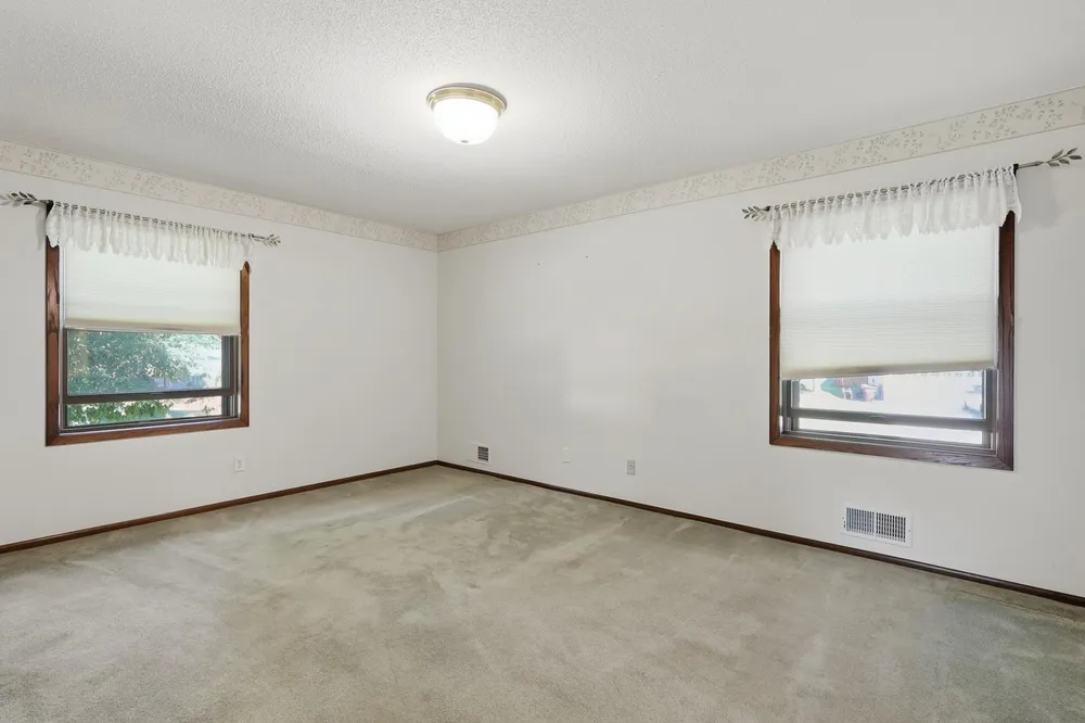 7965 75th St S, Cottage Grove, MN 55016