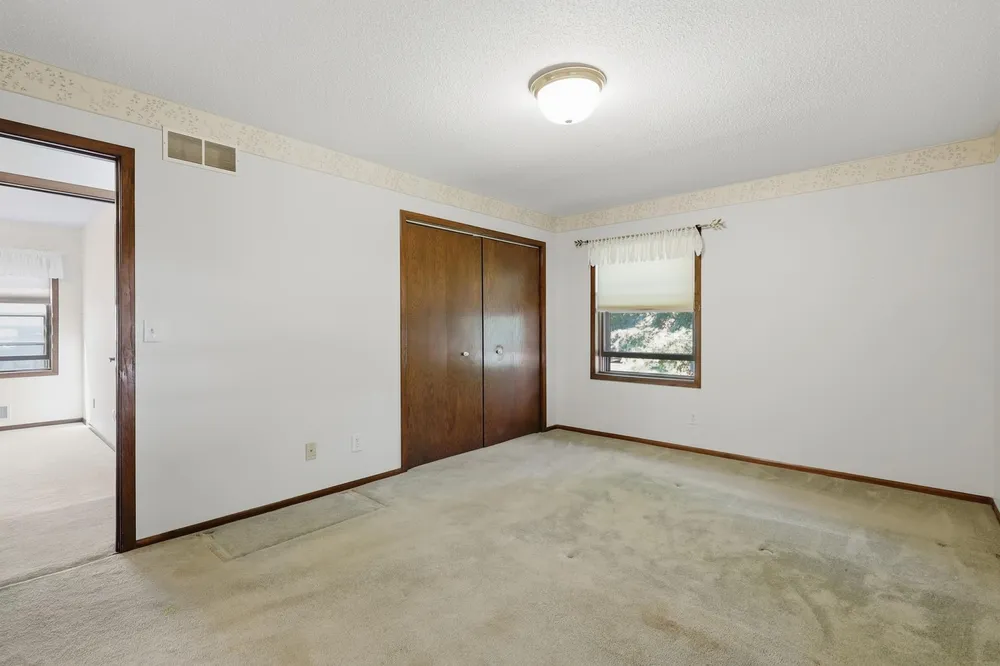 7965 75th St S, Cottage Grove, MN 55016