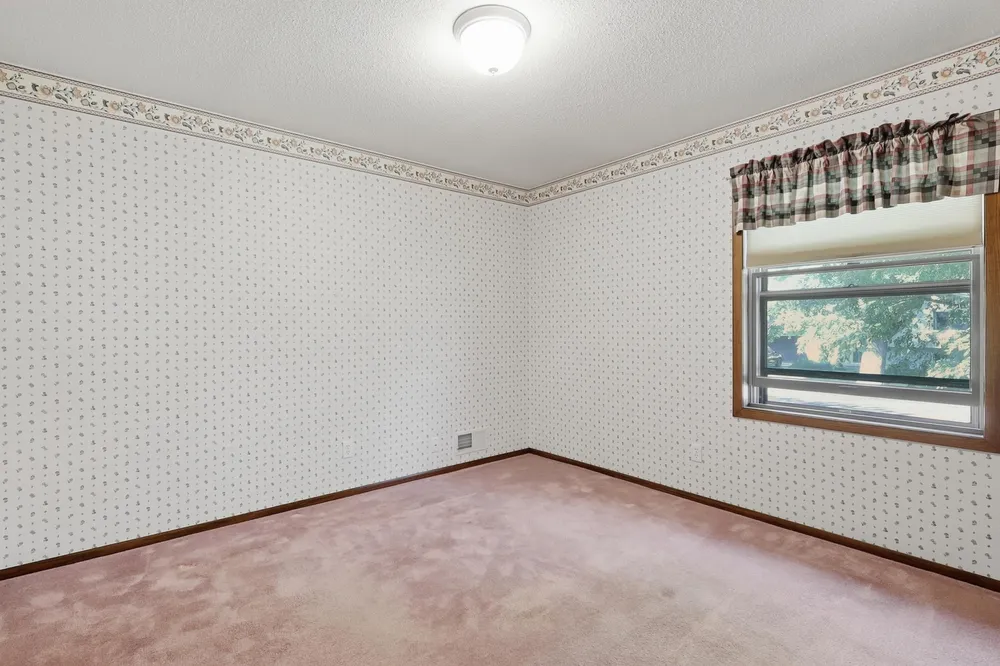 7965 75th St S, Cottage Grove, MN 55016