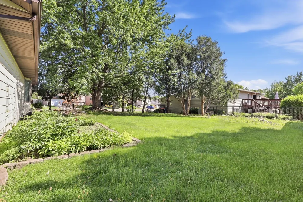 7965 75th St S, Cottage Grove, MN 55016