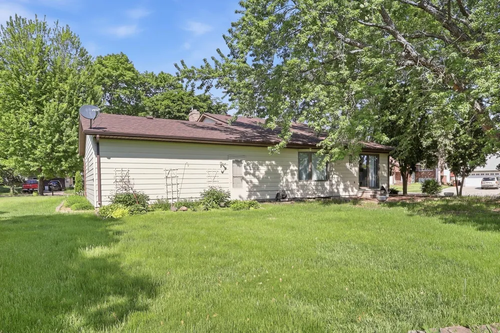 7965 75th St S, Cottage Grove, MN 55016