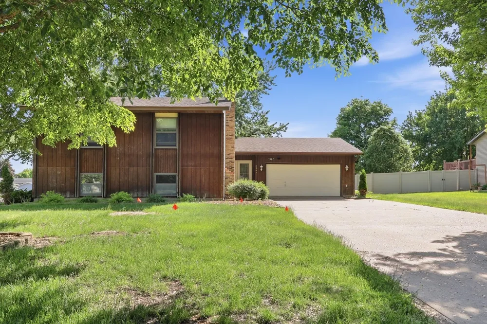 7965 75th St S, Cottage Grove, MN 55016
