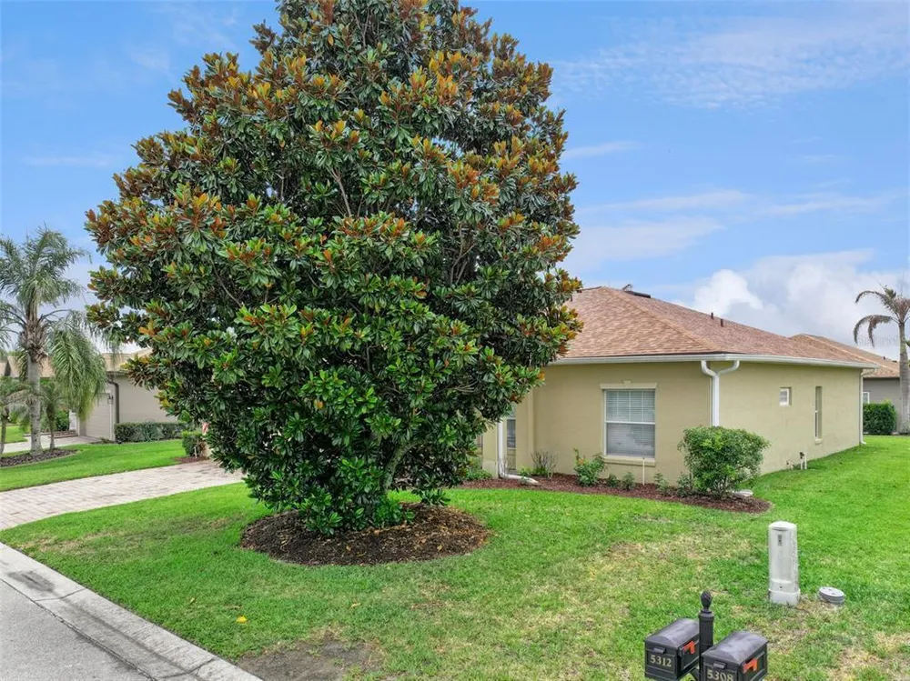 5312 Nicklaus Dr, Winter Haven, FL 33884