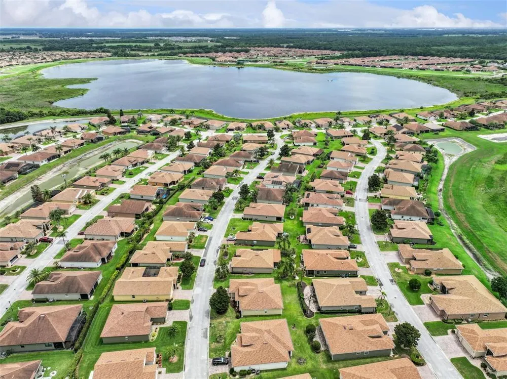 5312 Nicklaus Dr, Winter Haven, FL 33884