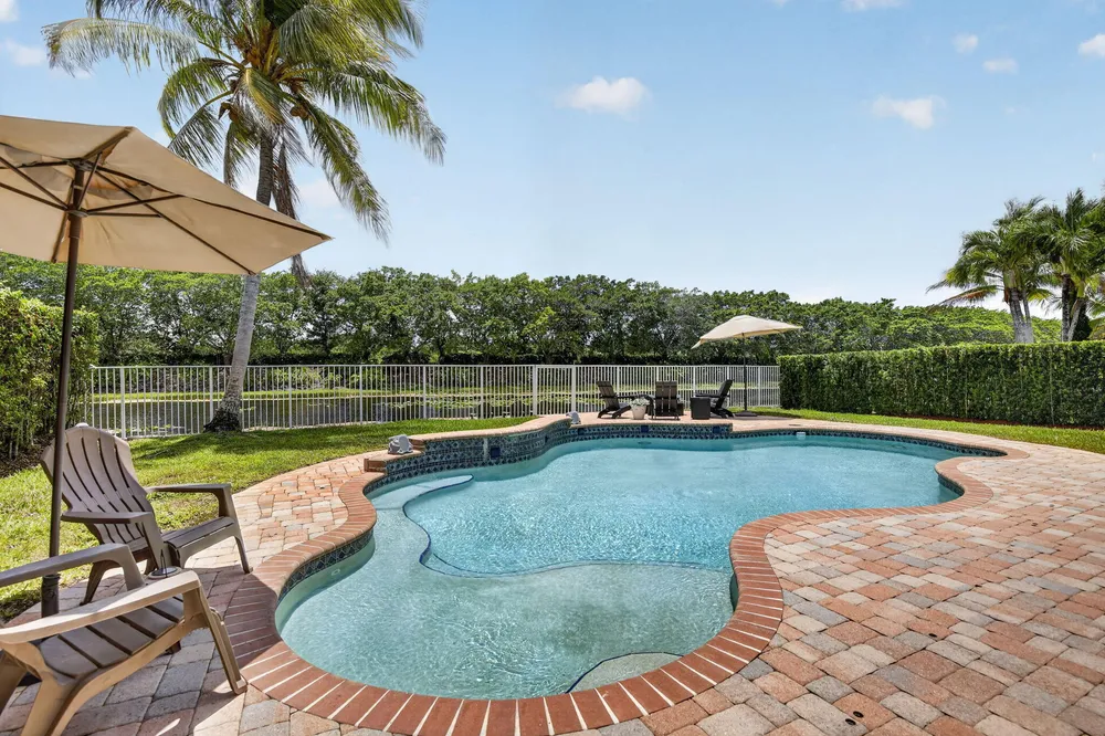 4299 Laurel Ridge Circle, Weston, FL 33331