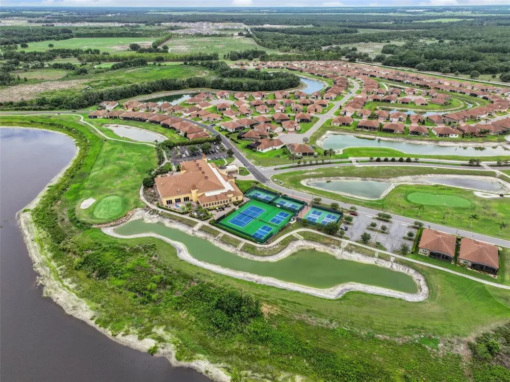 5312 Nicklaus Dr, Winter Haven, FL 33884