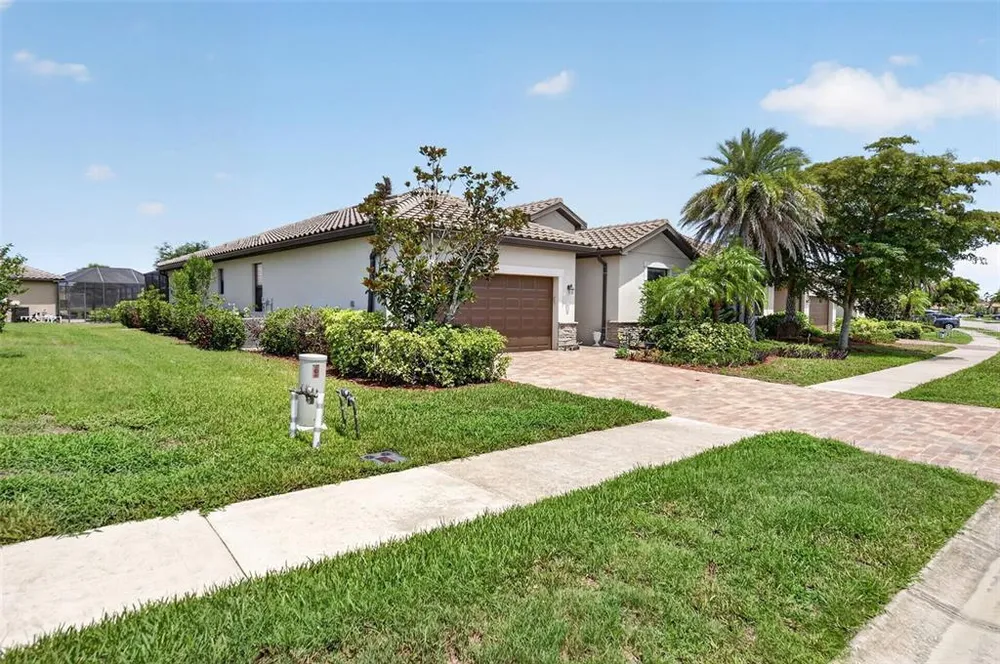 20722 Romagna Pl, Venice, FL 34293